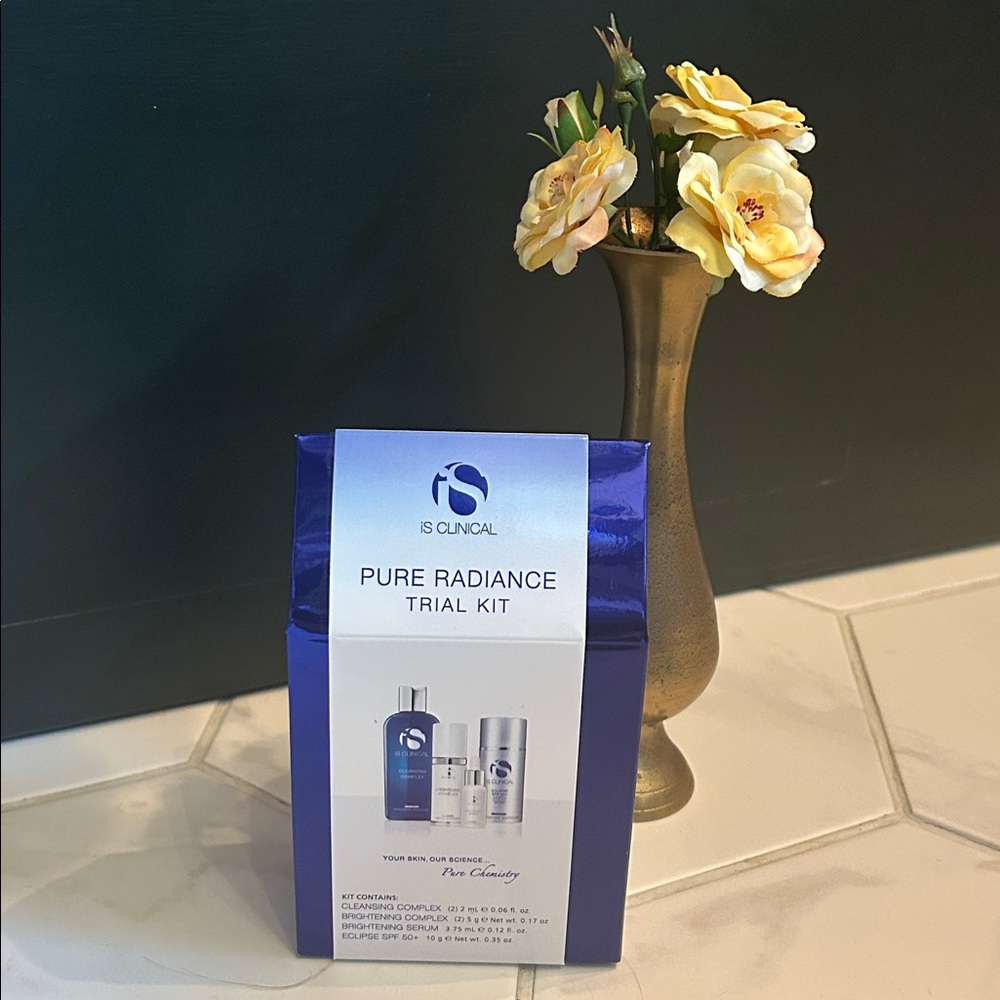 iS Clinical Pure Radiance Trial Kit NEW
